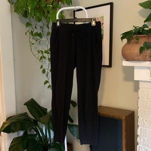 Athleta Black Joggers / sweatpants